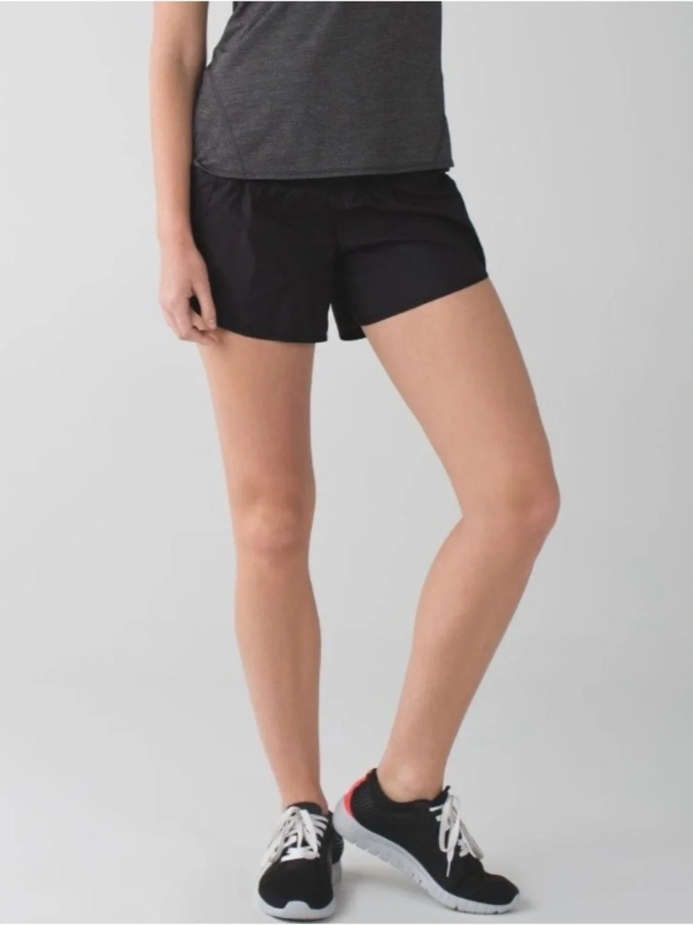 Lululemon Tracker Short II *2-way Stretch Black
